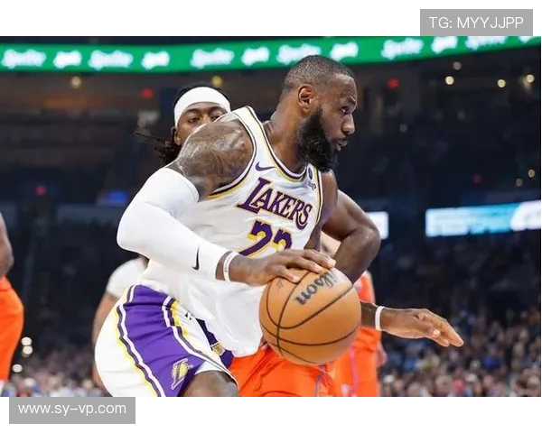 湖人对阵雷霆精彩回放全程回顾与赛后分析分享 湖人对阵雷霆精彩回放全程回顾与赛后分析分享