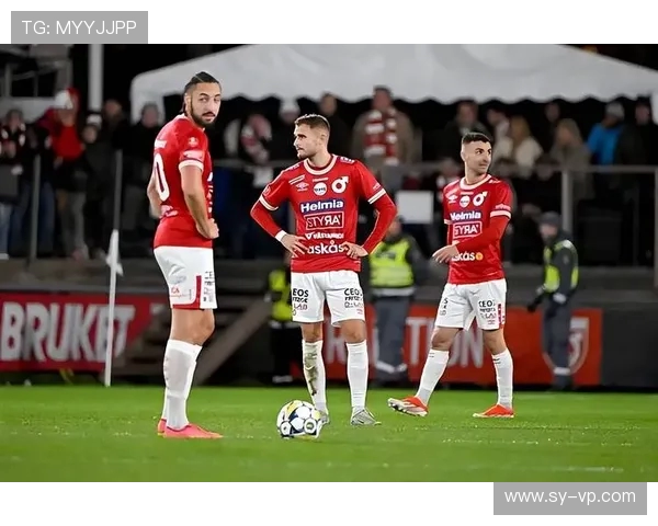 特温特主场迎战埃蒙争夺联赛积分巅峰对决即将上演 特温特主场迎战埃蒙争夺联赛积分巅峰对决即将上演