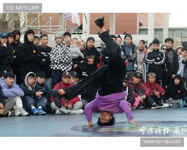 南京攀岩队在世界街舞大赛中以91分稳居积分榜首位