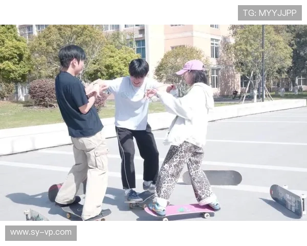 武汉滑板队团队协作引发热议探讨滑板文化与竞技精神的碰撞