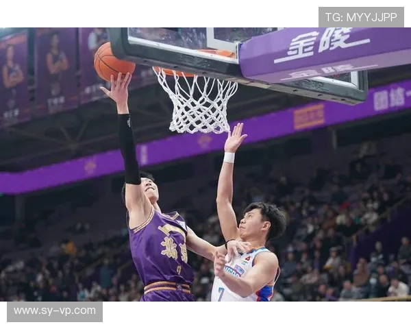 深入分析北京篮球队边路渗透战术的特点与应用策略