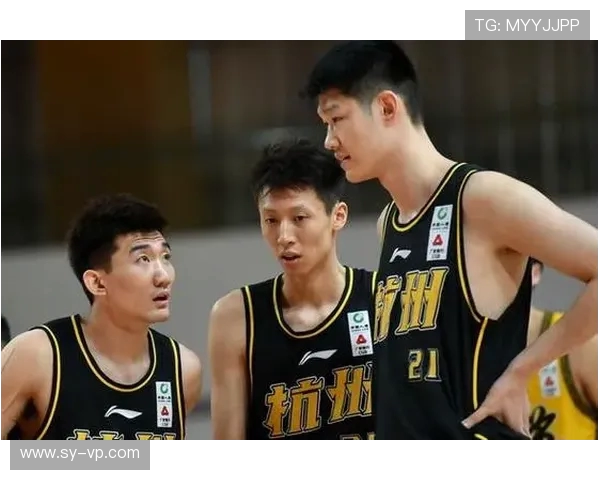 上海篮球队中路突破革新探索新战术提升球队整体实力与竞争力